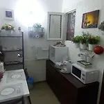 Awesomehouse Centre *
