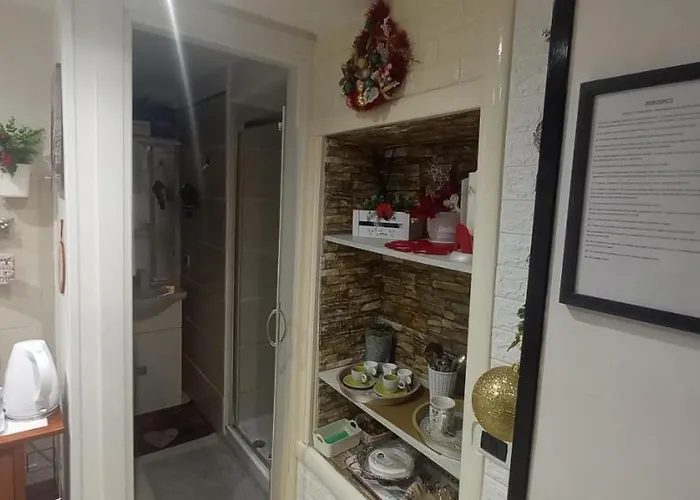 Awesomehouse Centre *